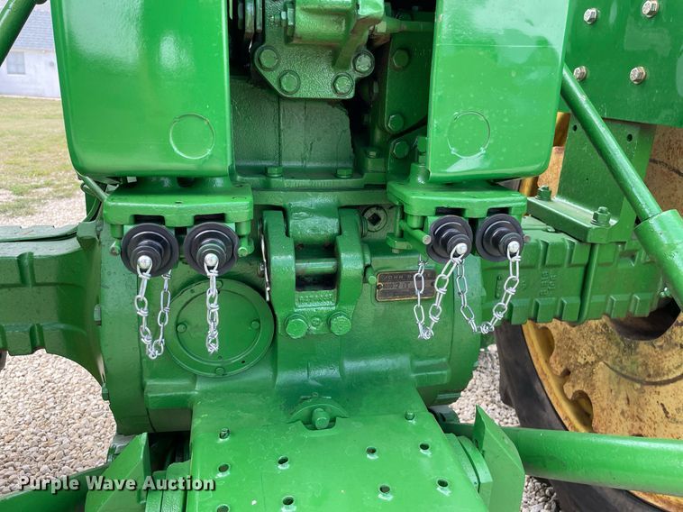 image for item NX9761 1963 John Deere 4010 tractor