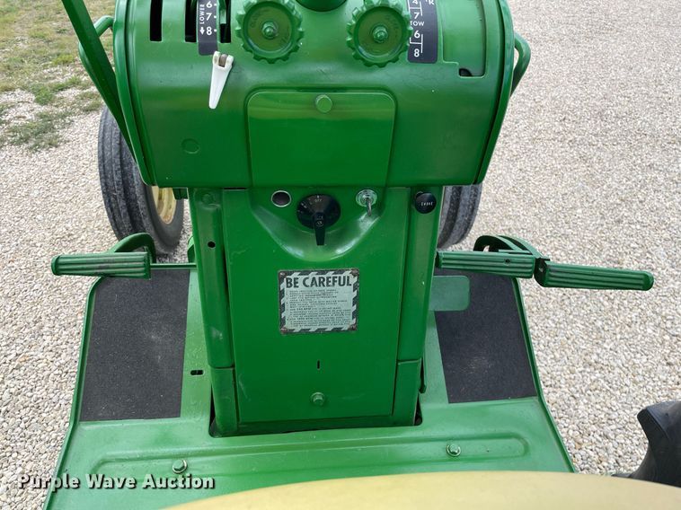 image for item NX9761 1963 John Deere 4010 tractor