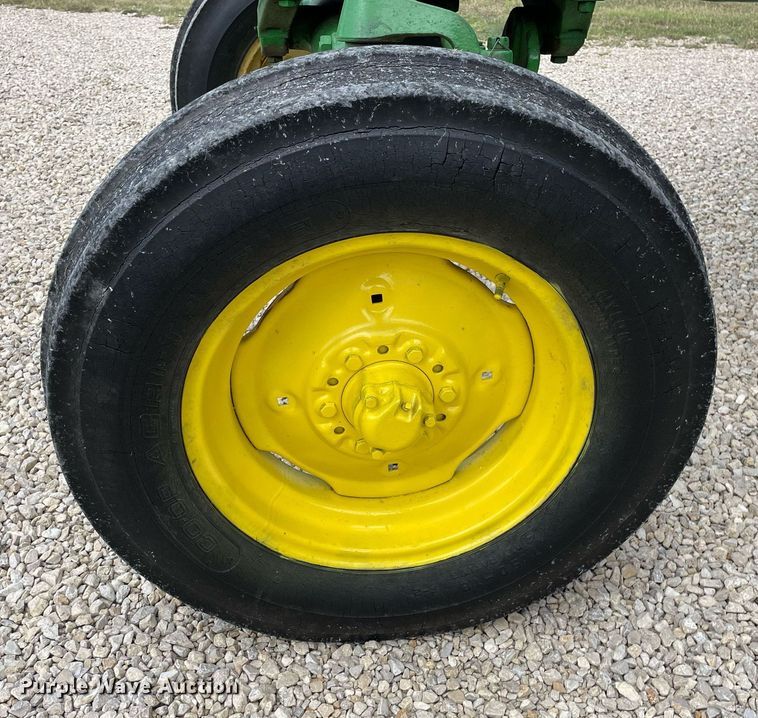 image for item NX9761 1963 John Deere 4010 tractor