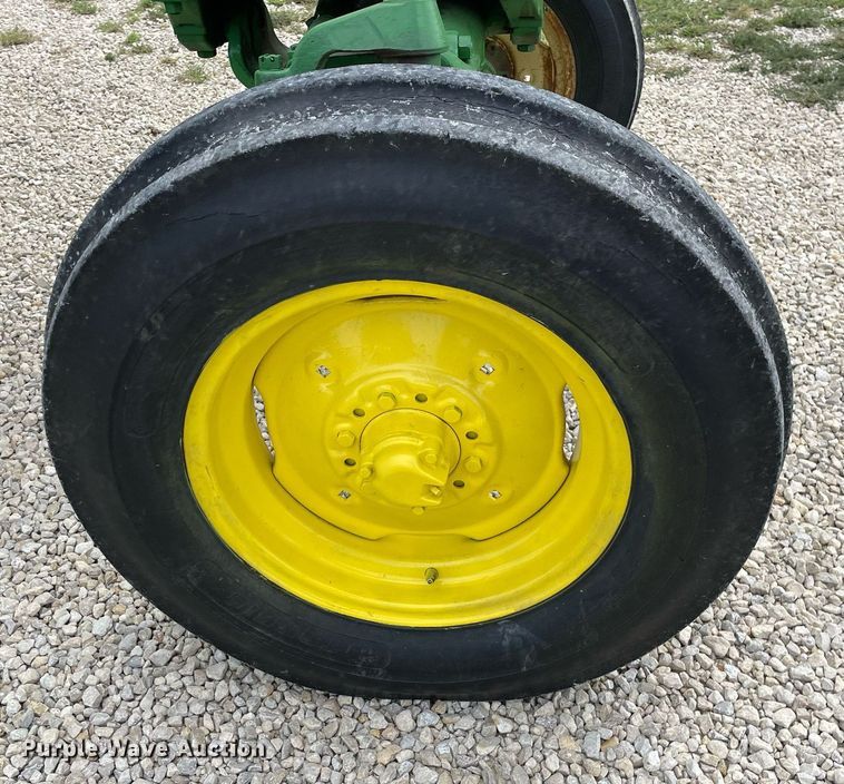 image for item NX9761 1963 John Deere 4010 tractor