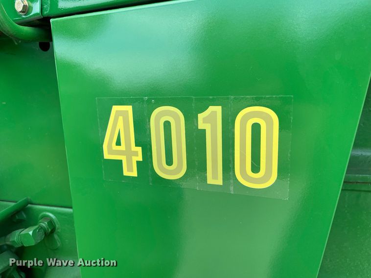 image for item NX9761 1963 John Deere 4010 tractor