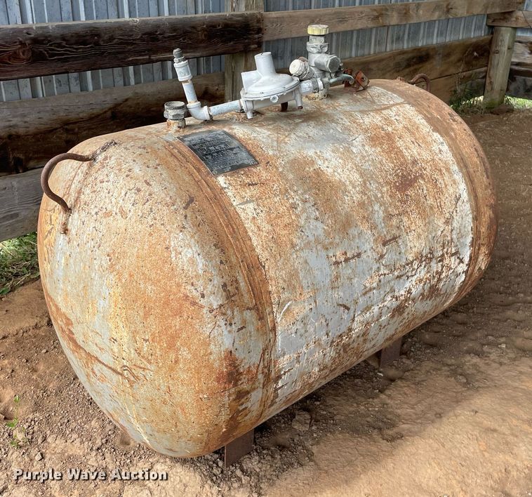 image for item NX9761 1963 John Deere 4010 tractor