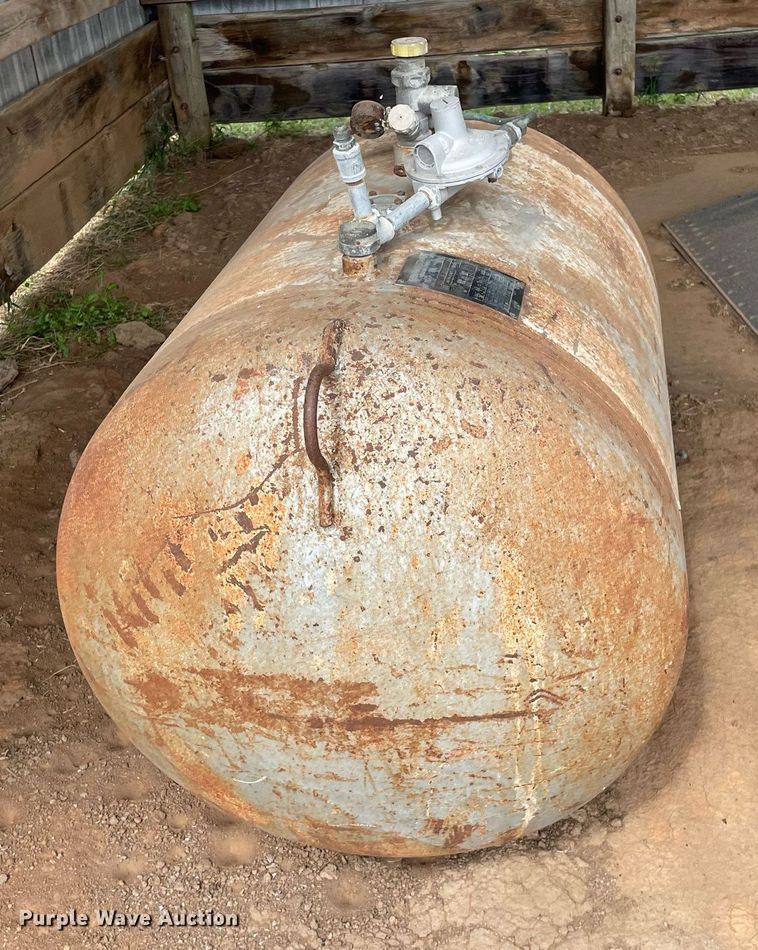 image for item NX9761 1963 John Deere 4010 tractor