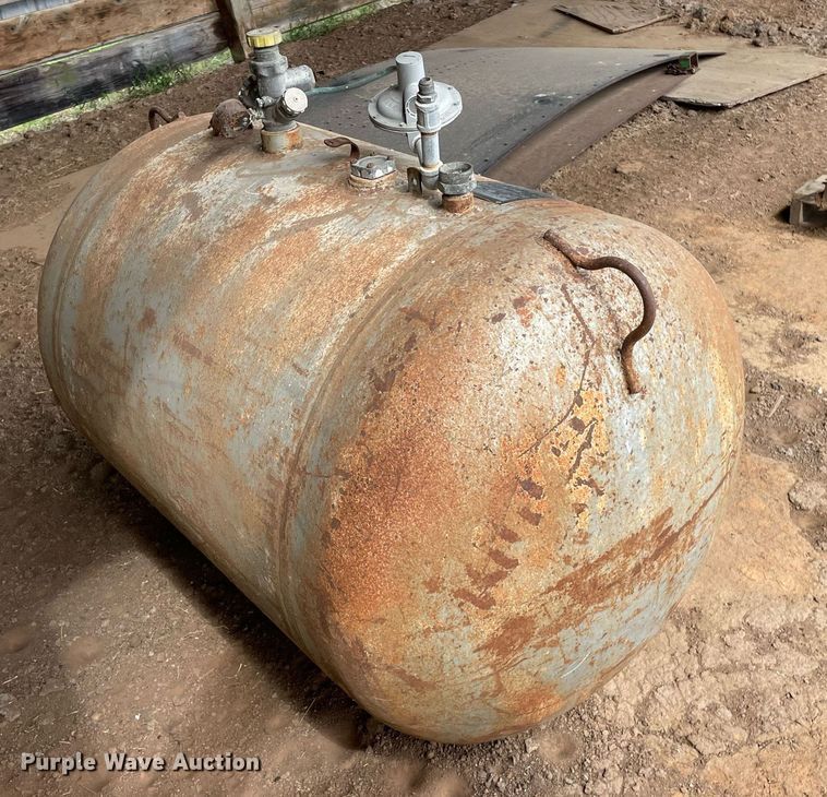 image for item NX9761 1963 John Deere 4010 tractor