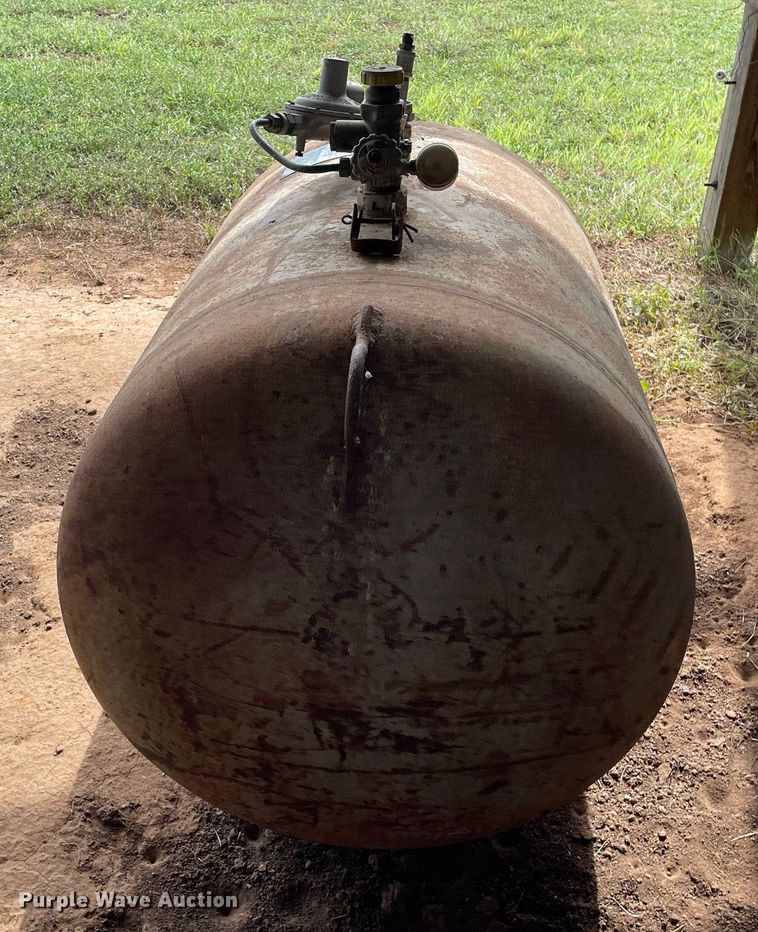 image for item NX9761 1963 John Deere 4010 tractor