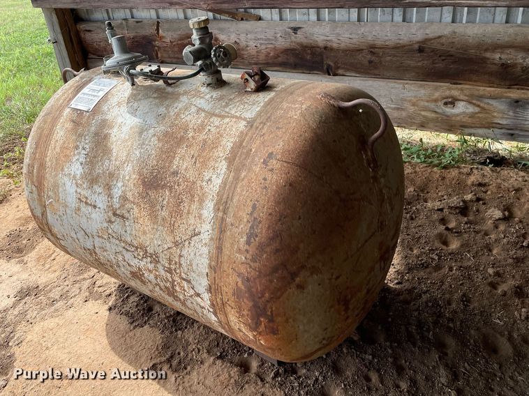 image for item NX9761 1963 John Deere 4010 tractor