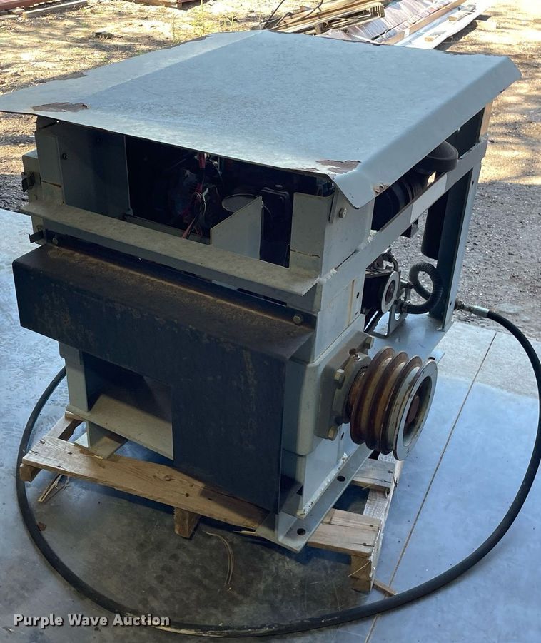 image for item NX9792 Kubota DG972-ES  engine