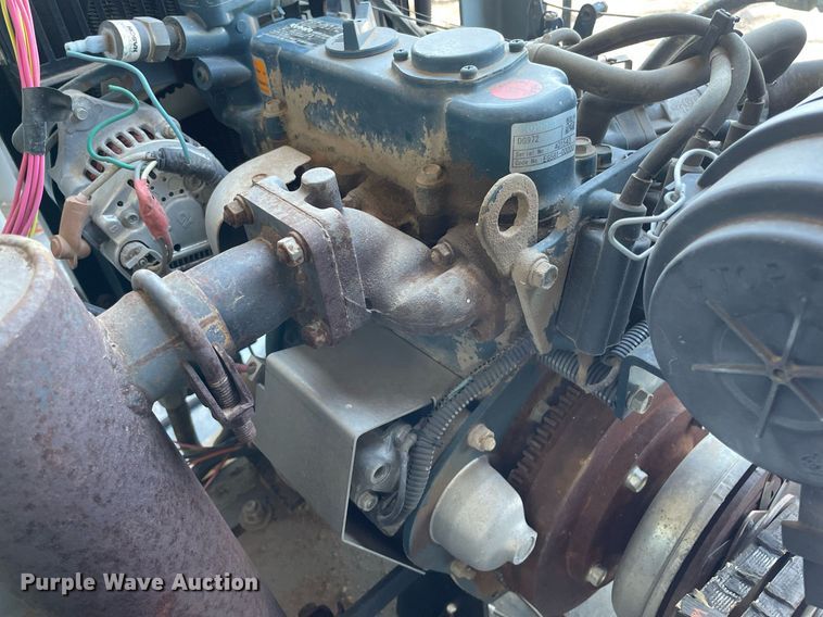image for item NX9792 Kubota DG972-ES  engine