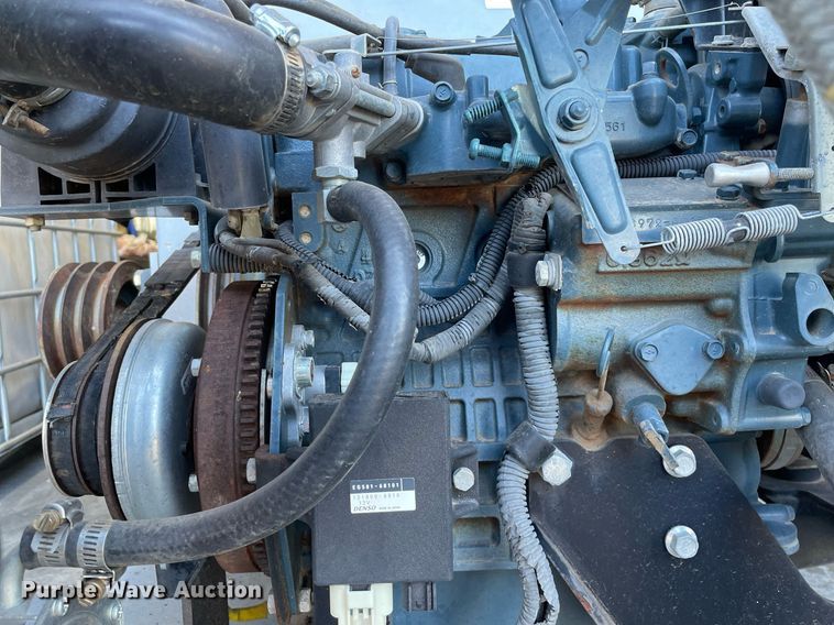 image for item NX9792 Kubota DG972-ES  engine