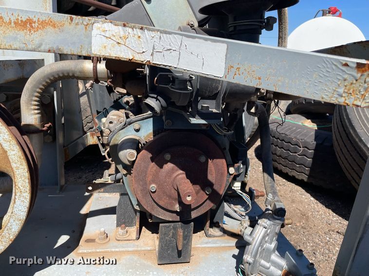 image for item NX9792 Kubota DG972-ES  engine