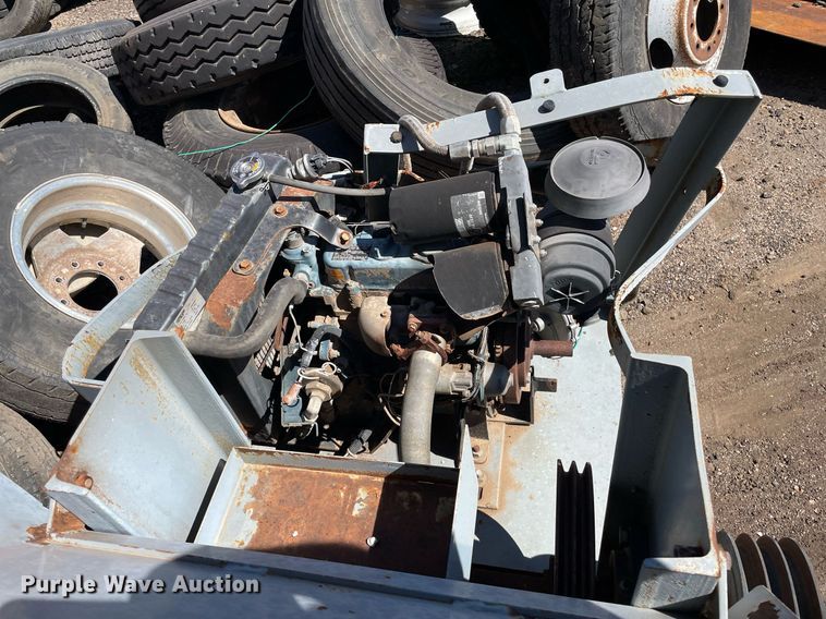 image for item NX9792 Kubota DG972-ES  engine