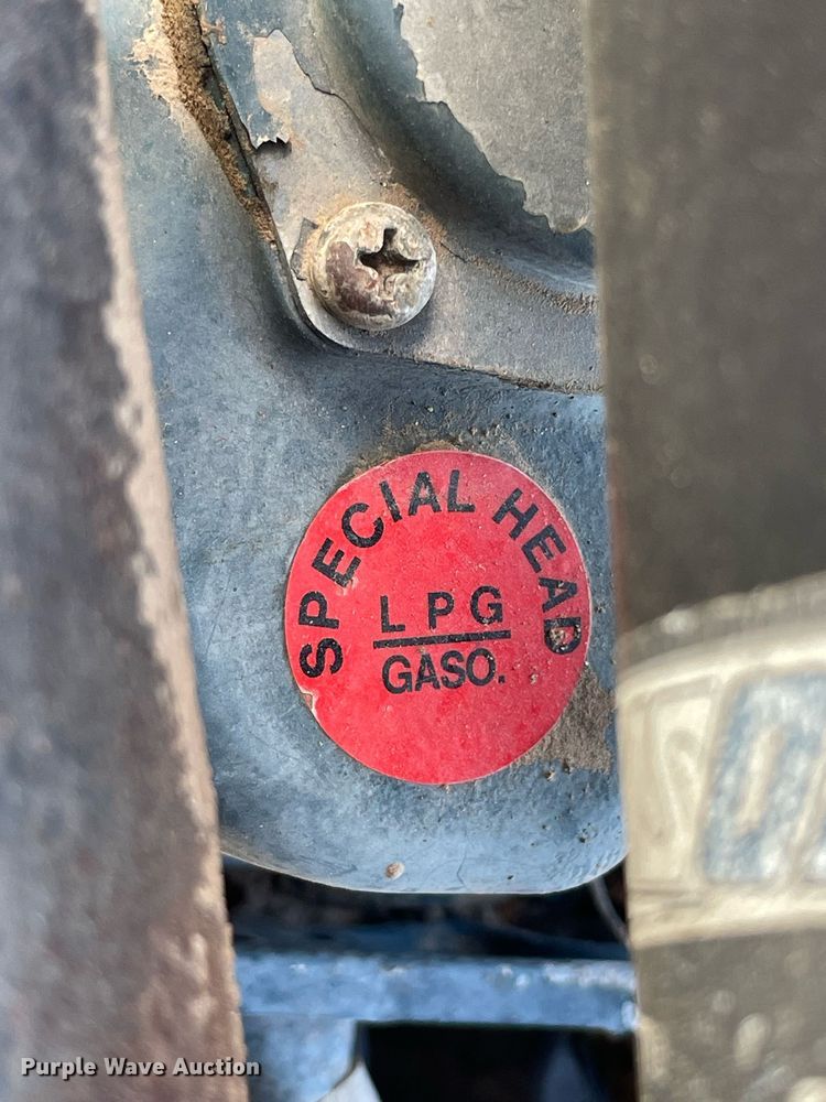 image for item NX9792 Kubota DG972-ES  engine