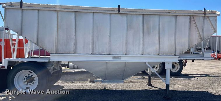 image for item NX9793 1979 Titan  grain trailer