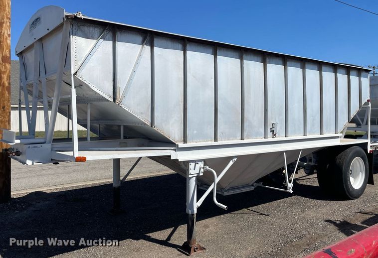 image for item NX9793 1979 Titan  grain trailer