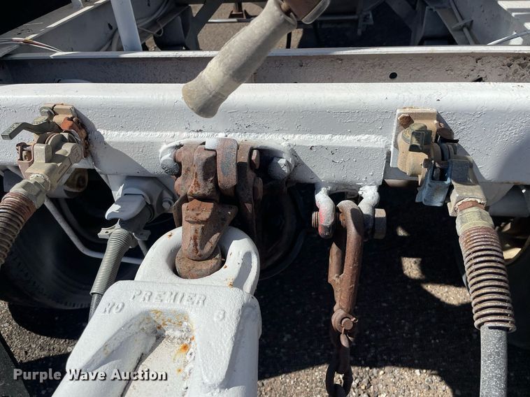 image for item NX9793 1979 Titan  grain trailer