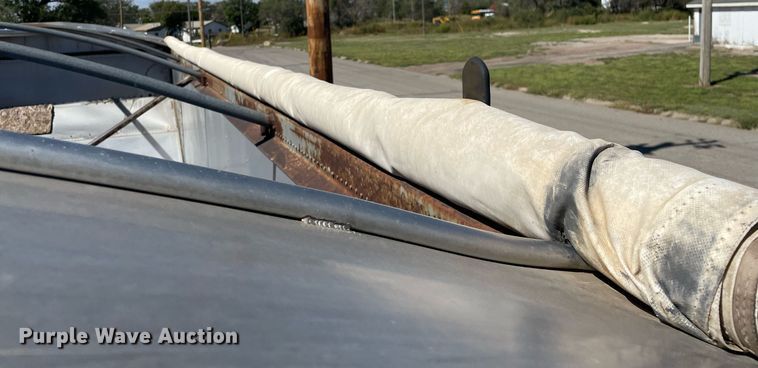 image for item NX9793 1979 Titan  grain trailer