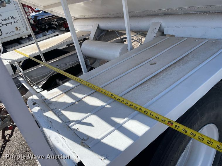 image for item NX9793 1979 Titan  grain trailer