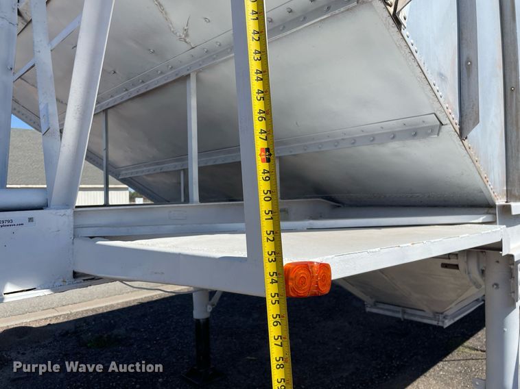 image for item NX9793 1979 Titan  grain trailer