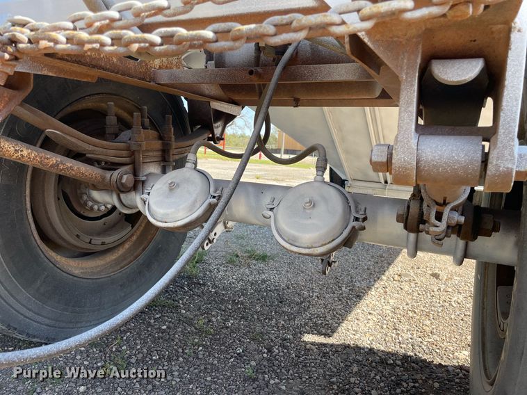 image for item NX9794 1979 Doonan  pup grain trailer