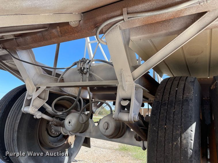 image for item NX9794 1979 Doonan  pup grain trailer