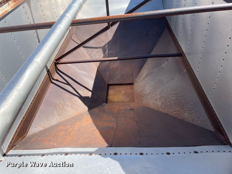 image for item NX9794 1979 Doonan  pup grain trailer