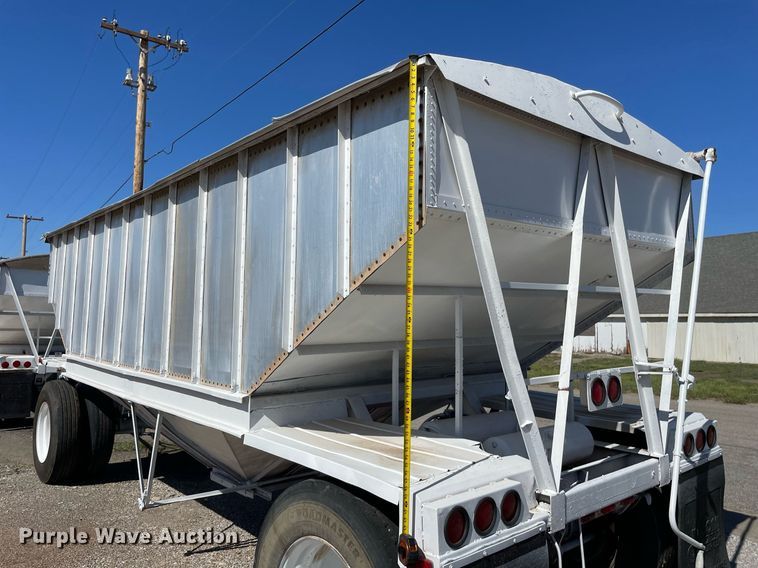 image for item NX9794 1979 Doonan  pup grain trailer