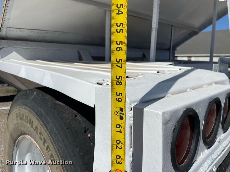 image for item NX9794 1979 Doonan  pup grain trailer