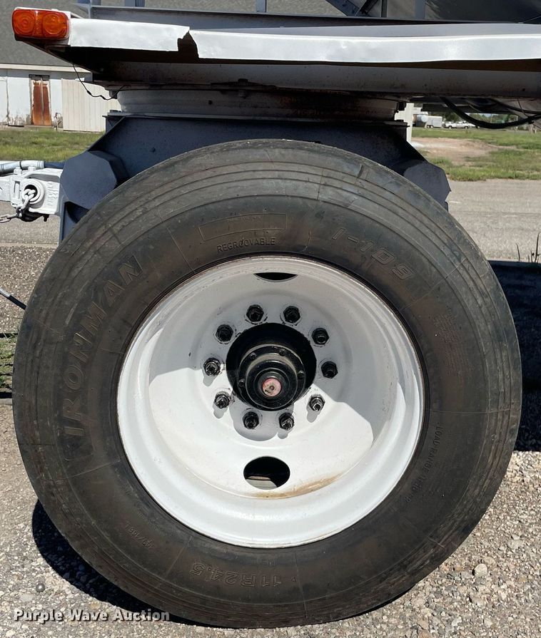 image for item NX9794 1979 Doonan  pup grain trailer