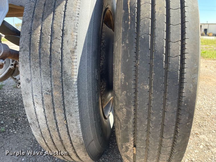 image for item NX9794 1979 Doonan  pup grain trailer