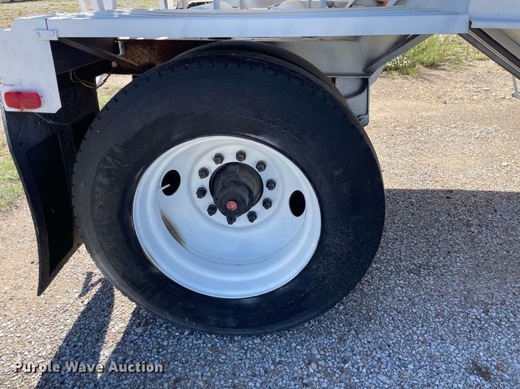 image for item NX9794 1979 Doonan  pup grain trailer