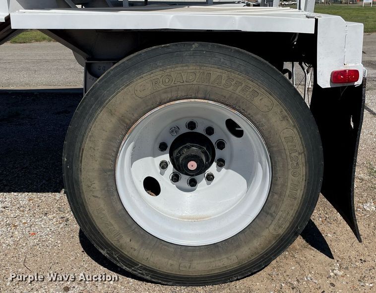 image for item NX9794 1979 Doonan  pup grain trailer