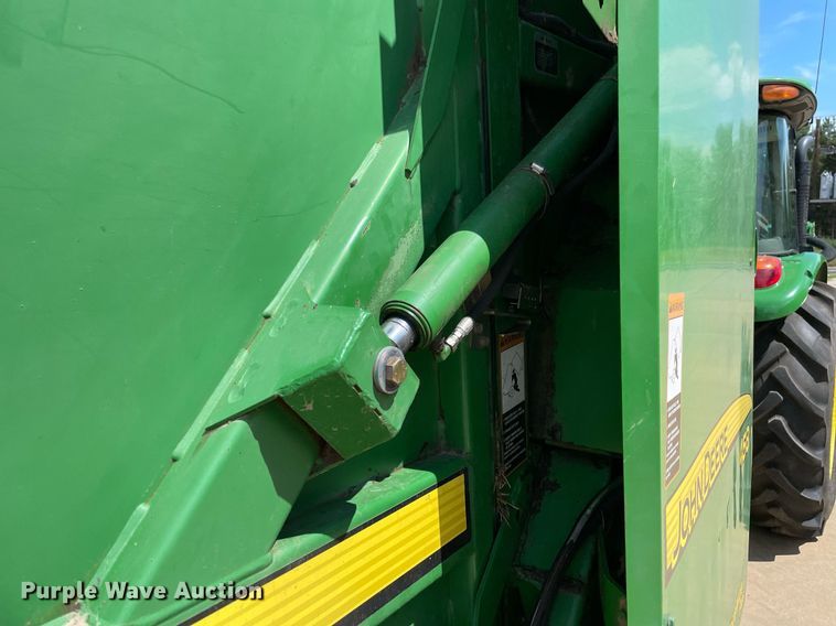 image for item NY9819 2008 John Deere 458  round baler