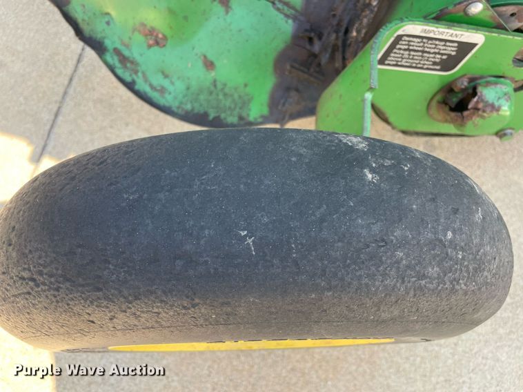 image for item NY9819 2008 John Deere 458  round baler