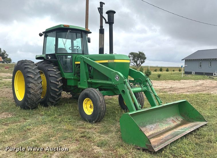 image for item OC9488 1976 John Deere 4430W  tractor