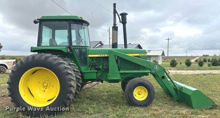 image for item OC9488 1976 John Deere 4430W  tractor