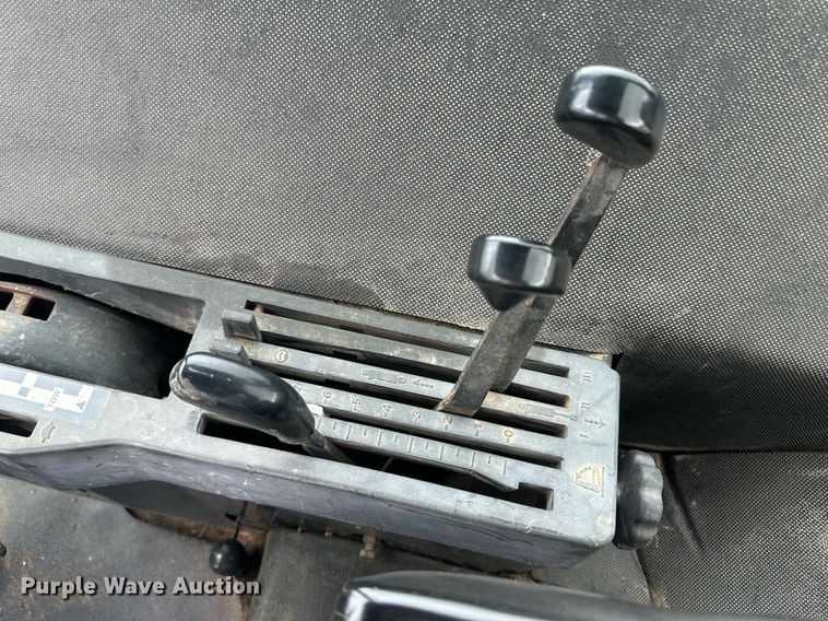 image for item OC9488 1976 John Deere 4430W  tractor