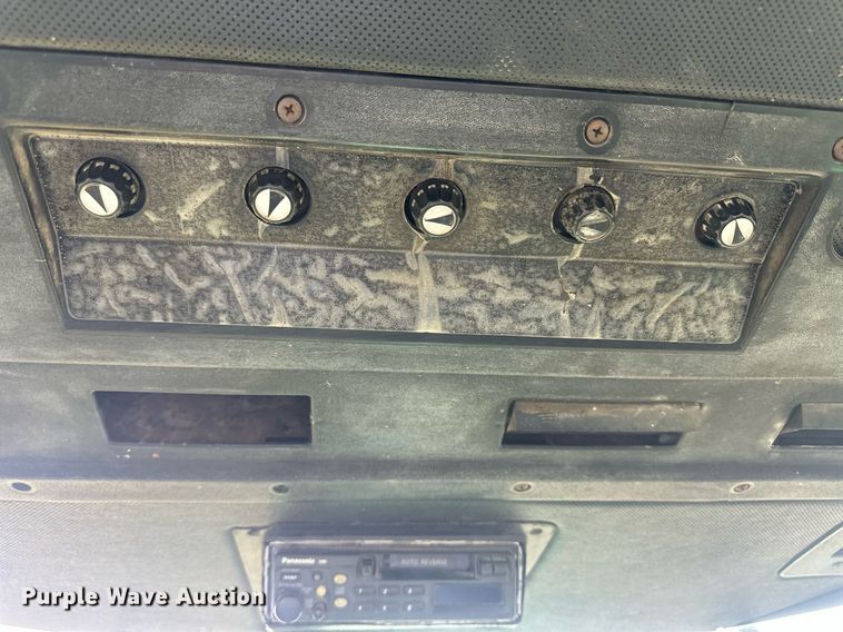 image for item OC9488 1976 John Deere 4430W  tractor