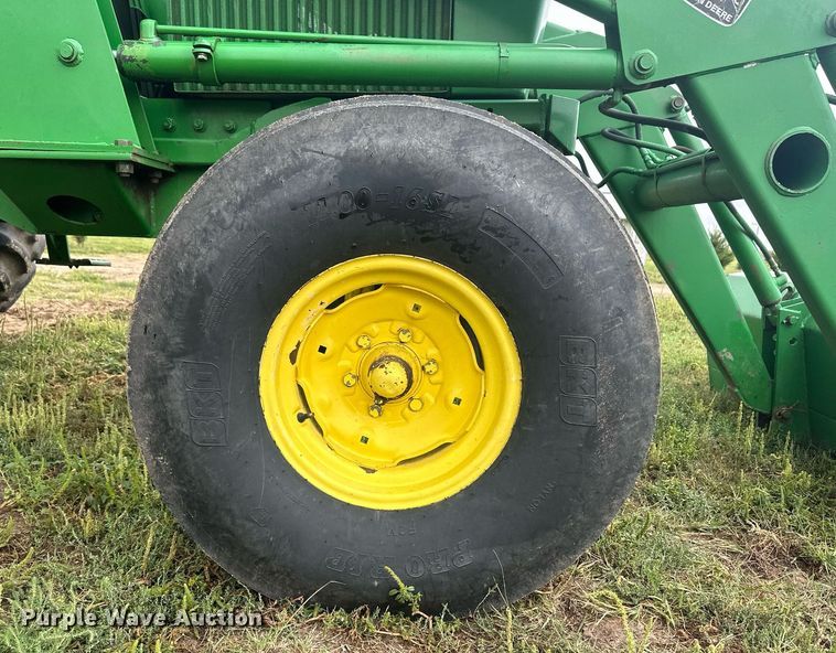 image for item OC9488 1976 John Deere 4430W  tractor