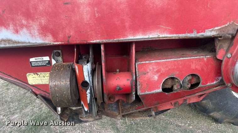 image for item OC9527 Case 8840  swather / windrower