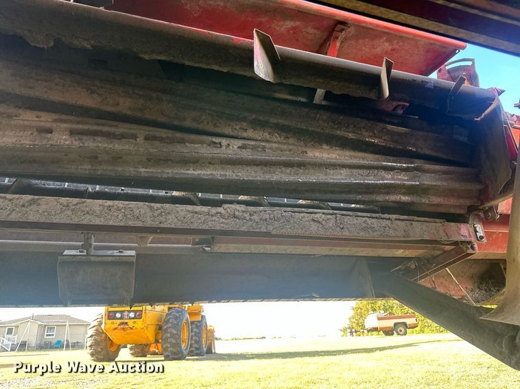 image for item OC9527 Case 8840  swather / windrower