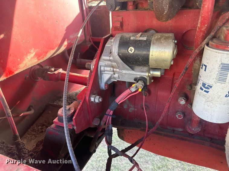 image for item OC9527 Case 8840  swather / windrower