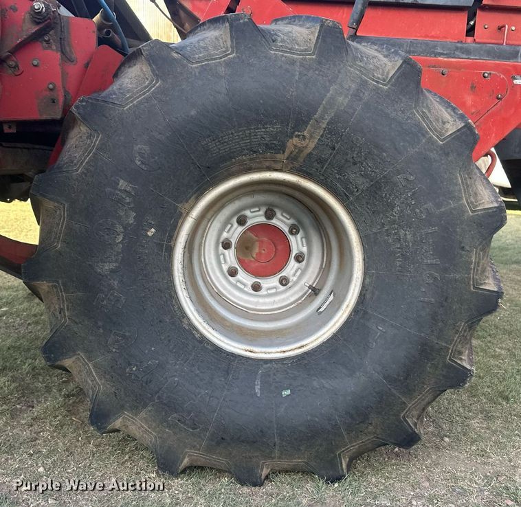 image for item OC9527 Case 8840  swather / windrower