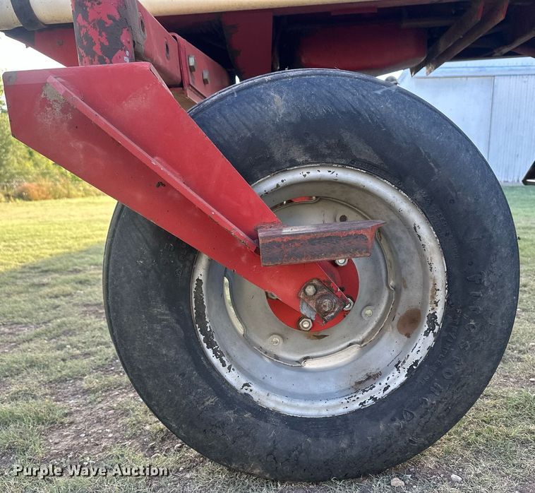 image for item OC9527 Case 8840  swather / windrower