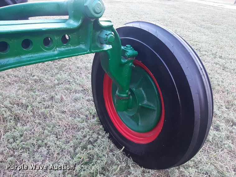 image for item OF9444 1945 Oliver 70  tractor