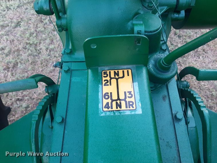 image for item OF9444 1945 Oliver 70  tractor