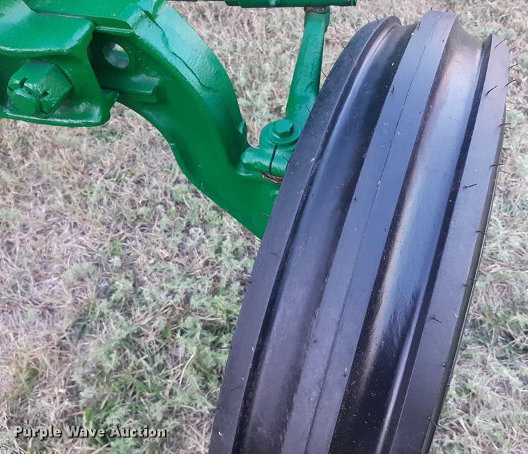 image for item OF9444 1945 Oliver 70  tractor