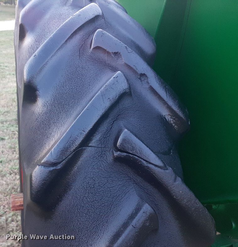 image for item OF9444 1945 Oliver 70  tractor