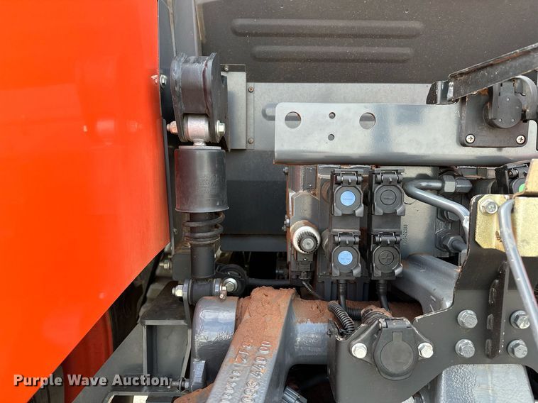 image for item OG9236 2018 Kubota  M7-171 tractor