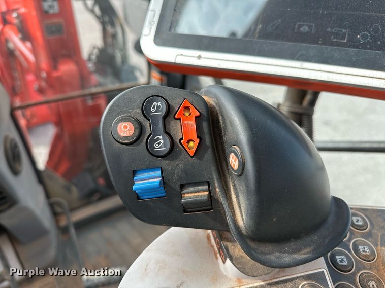 image for item OG9236 2018 Kubota  M7-171 tractor