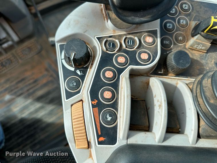 image for item OG9236 2018 Kubota  M7-171 tractor